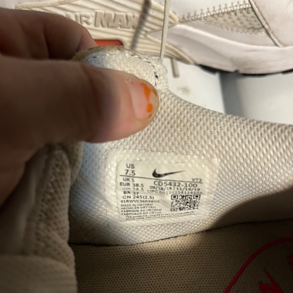 Nikes - Picture 3 of 3